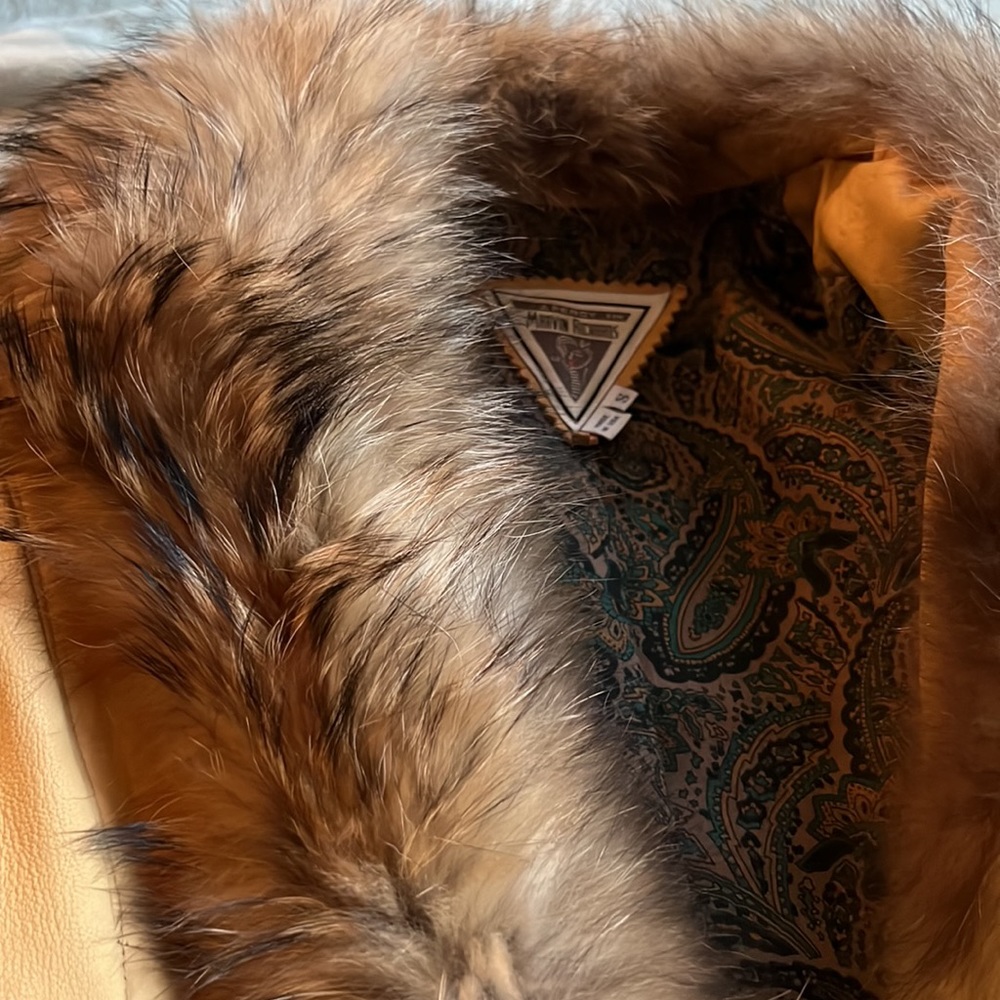 Vintage Leather Coat - Picture 5 of 11